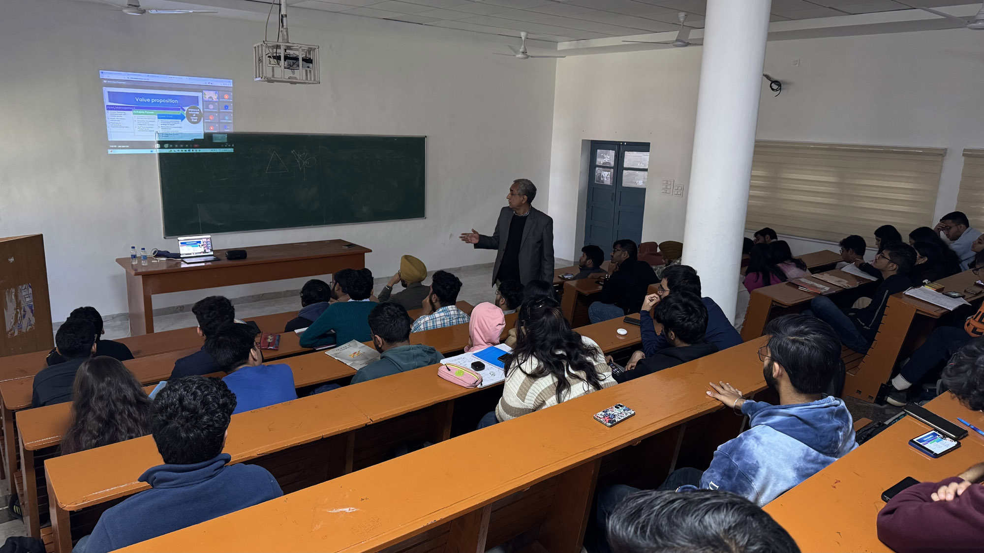 PEC Hosts Expert Talks on Semiconductors, Renewable Energy, and Load Management  